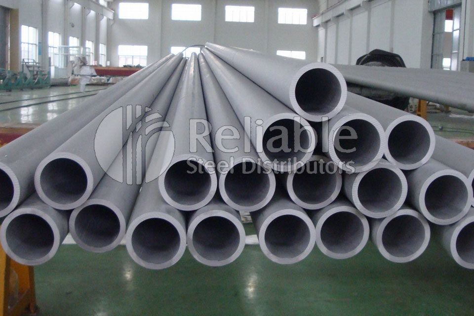 ASTM A312 TP 304L Stainless Steel Pipes Supplier in India